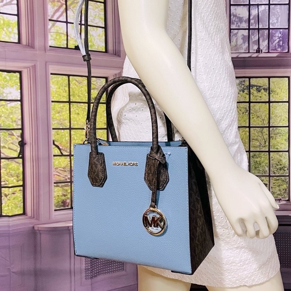NWT Michael Kors Mercer Medium Logo and leather Accordian crossbody bag
